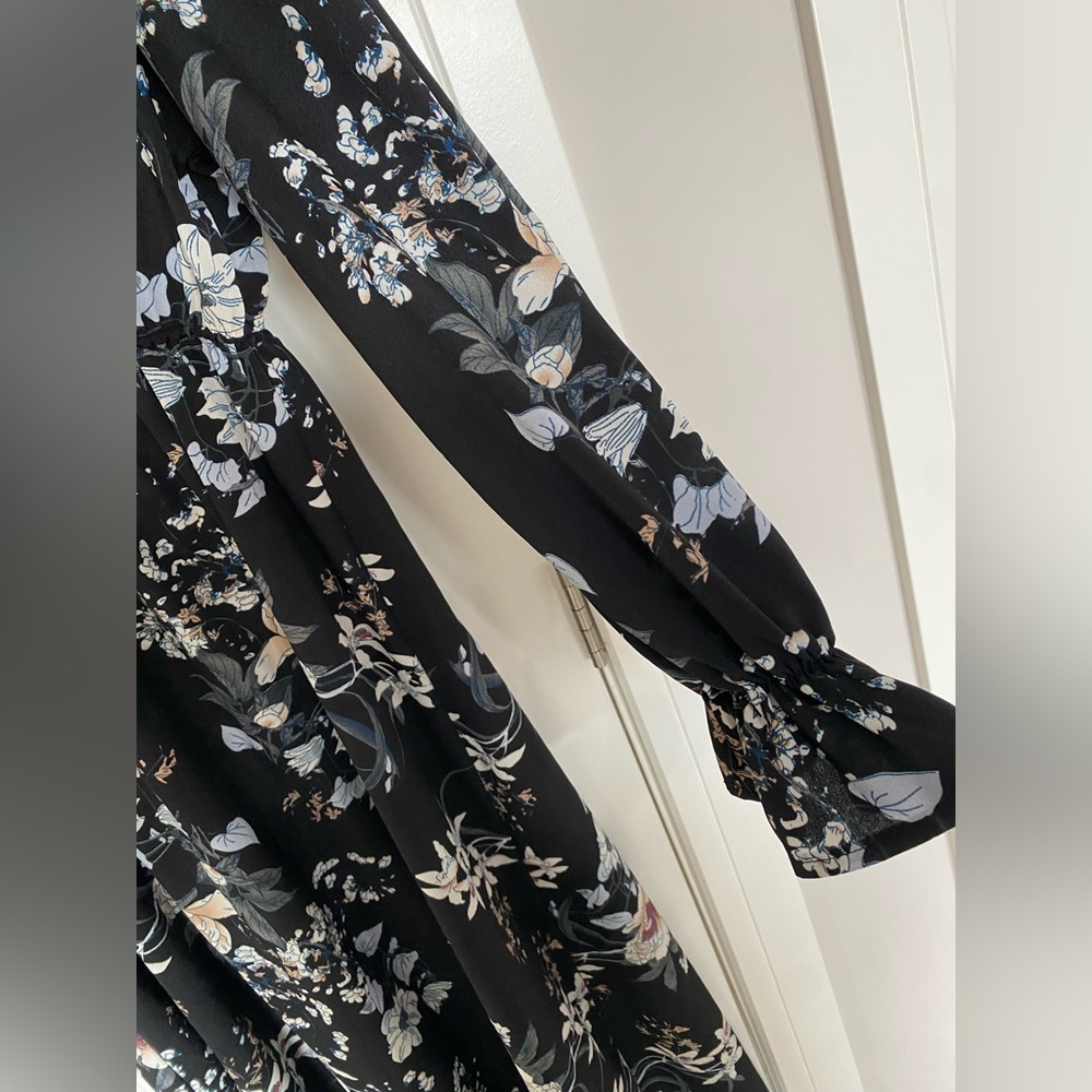 Dress - Picture 7 of 7